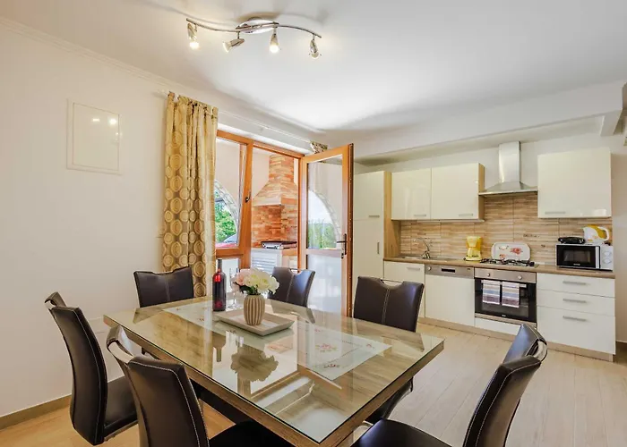 Apartament Rose *