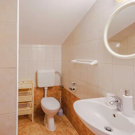 Rose Apartment