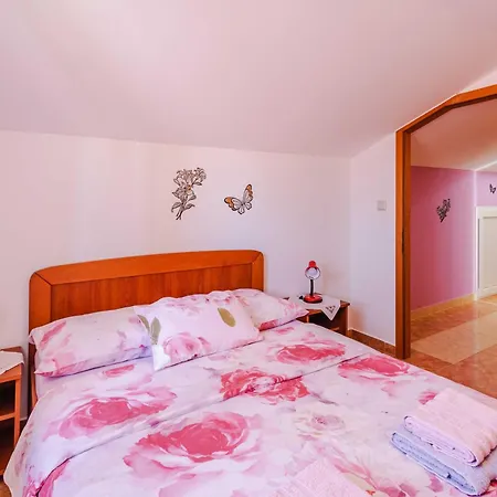 Rose * Čižići