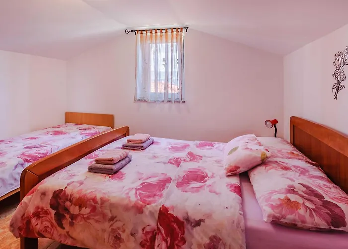Rose Apartman *